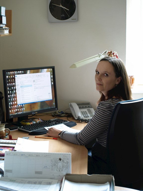 Eva Dopplerová pracuje na fakultě jako personální referentka. | Foto: Kateřina Picková