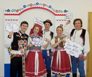 Na brněnský krojový ples oblékla Gabrielová horňácký kroj. Foto: archiv Andrey Gabrielové
