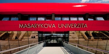 Univerzita láká experty na unikátní grant