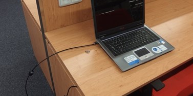 Computers, wireless connection and computer accessories