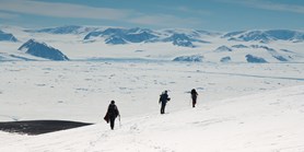 Sníh a&#160;mráz komplikoval vědcům v&#160;Antarktidě práci, stihli ale vše 