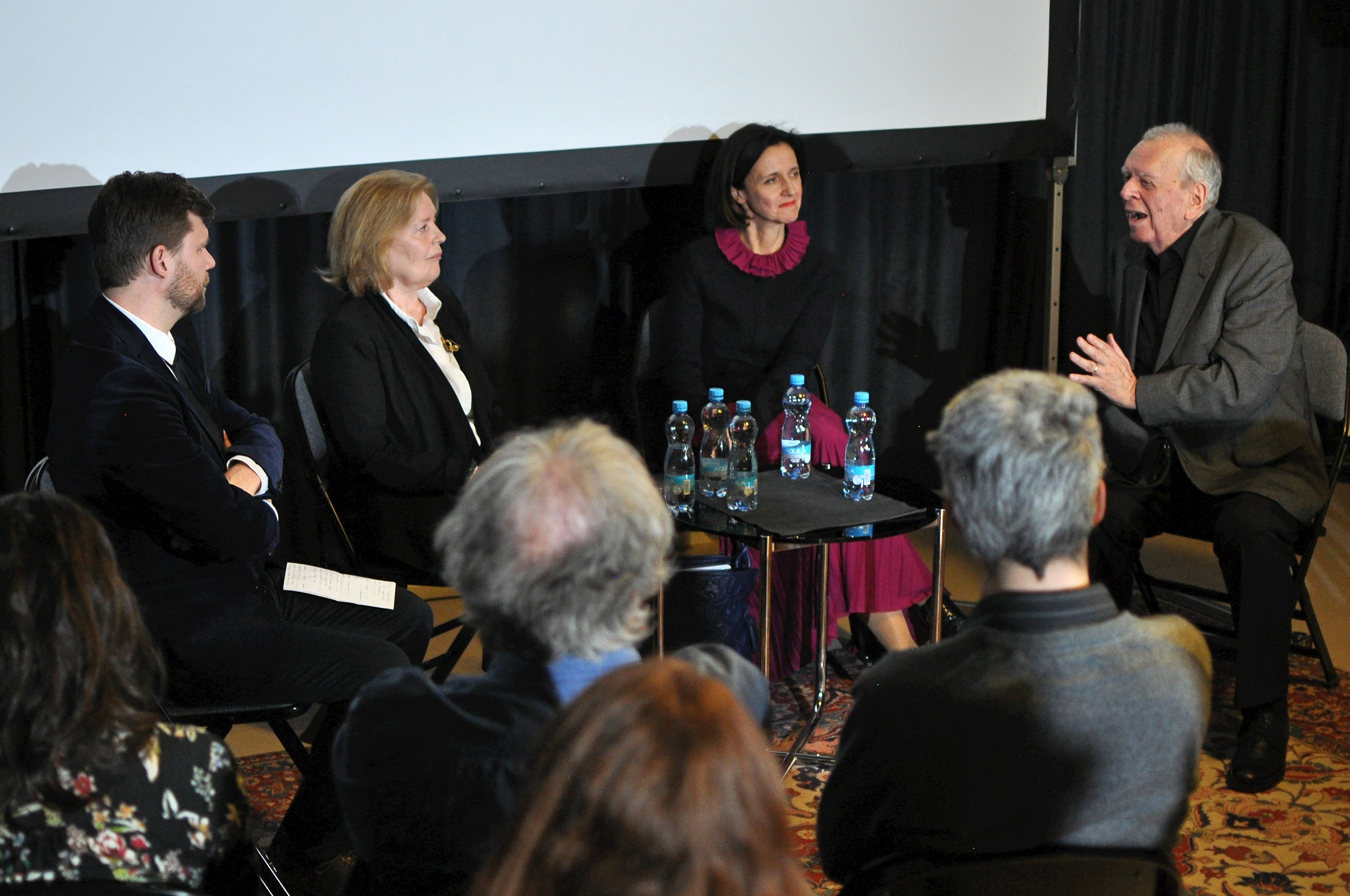 5.4.2018 / Debata po projekci Českého století - Ať si jdou