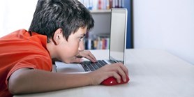Studie chování dětí na internetu přinesla pět rad pro rodiče 
