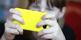 V&#160;Česku prudce přibylo dětí, které se připojují na internet z&#160;mobilů