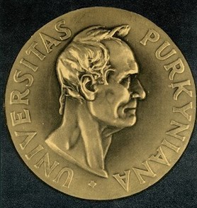 Avers zlaté pamětní medaile J. E. Purkyně
