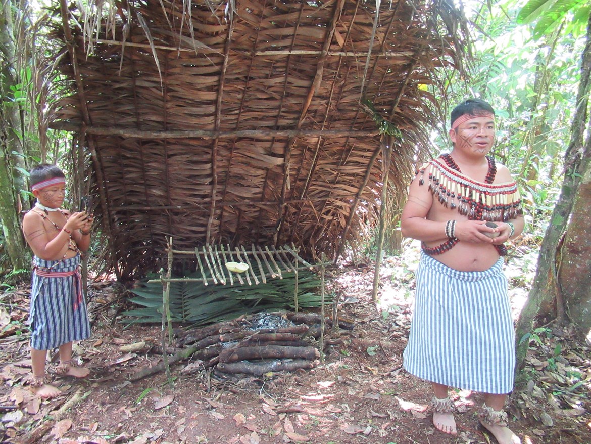 Život kmene Shuarů v ekvádorské Amazonii. Foto archiv Atheny Alchazidu.