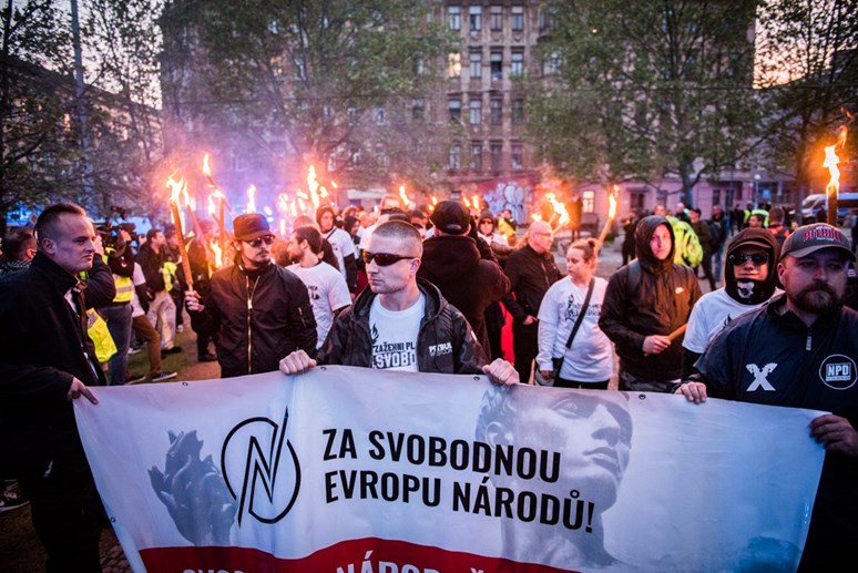 Hrivňák fotí i různé demonstrace. Svou tvorbu publikuje na osobním webu. Foto: Tomáš Hrivňák