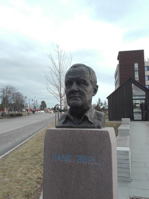 Busta Hanse Børliho, Skotterud, fotka Jitka Peloušková