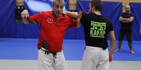 Izraelští experti na bojová umění trénovali studenty na Summer School of Combatives