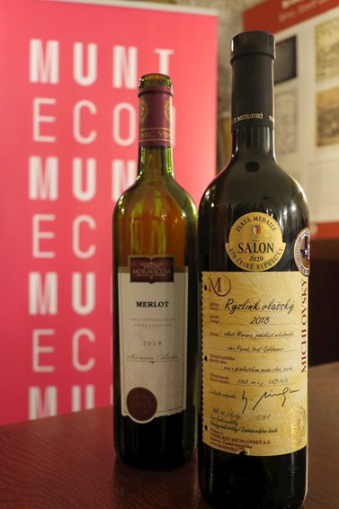 Winning wines Merlot (2018, Selection of grapes) and Riesling vlašský (2018, Late harvest).