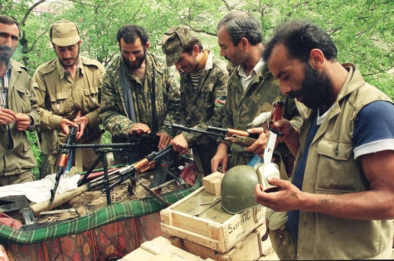 Ázerbájdžánští vojáci během karabašské války v roce 1992. Foto: Ruaf Mammadov, Wikimedia Commons, CC BY-SA 4.0