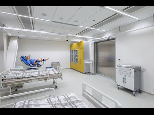 Simulační centrum Lékařské fakulty MU: nemocniční pokoj