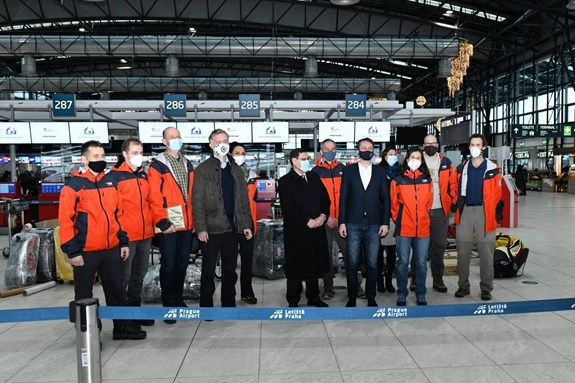 Accompanying Head of the Czech Antarctic Research Program Dan Nývlt and its Manager Pavel Kapler (both from the Faculty of Science MU) are Patricio Utreras (Ambassador of the Republic of Chile to the Czech Republic) and Martin Smolek (Deputy Minister of Foreign Affairs), who came to the Václav Havel Airport in Prague to see off the expedition. Photo: Czech Antarctic Research Program Archives.