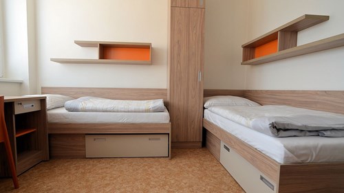 Komárov Bří Žůrků hall of residence - student twin room, bří Žůrků - newly furnished