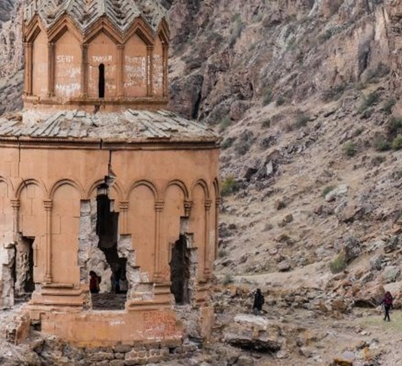 Historici umění zmapují přepisování dějin na Kavkazu