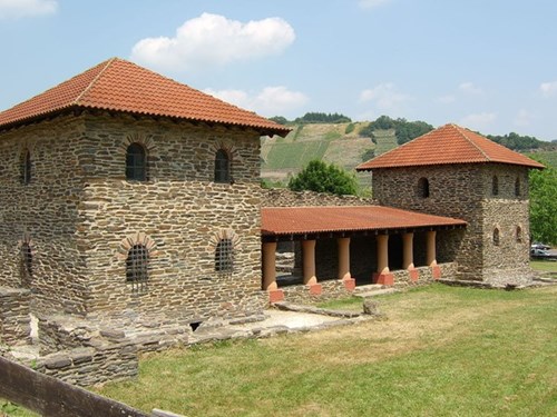 Římská venkovská villa. Hlavní budova velkostatku v Mehringu (na řece Mosele v bývalé římské Galii)