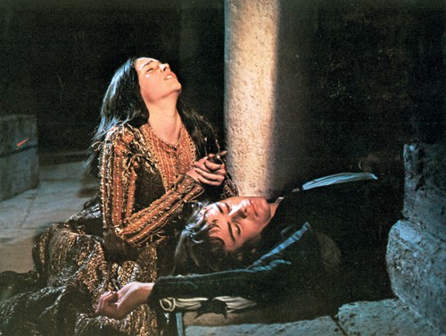 Romeo a Julie (filmová scéna ze stejnojmenného filmu režiséra Franca Zeffirelliho, 1968)