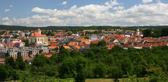 
Zdroj fotografie: Kapka – Boskovice - pohled na centrum, CC BY-SA 3.0, https://commons.wikimedia.org/w/index.php?curid=1503035
