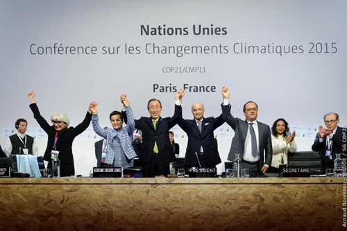 Slavnostní moment při podpisu Pařížské dohody