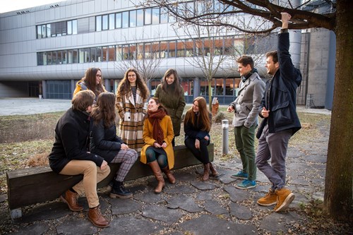 Tým Generace Mendel, který spojuje studenty napříč obory i univerzitami