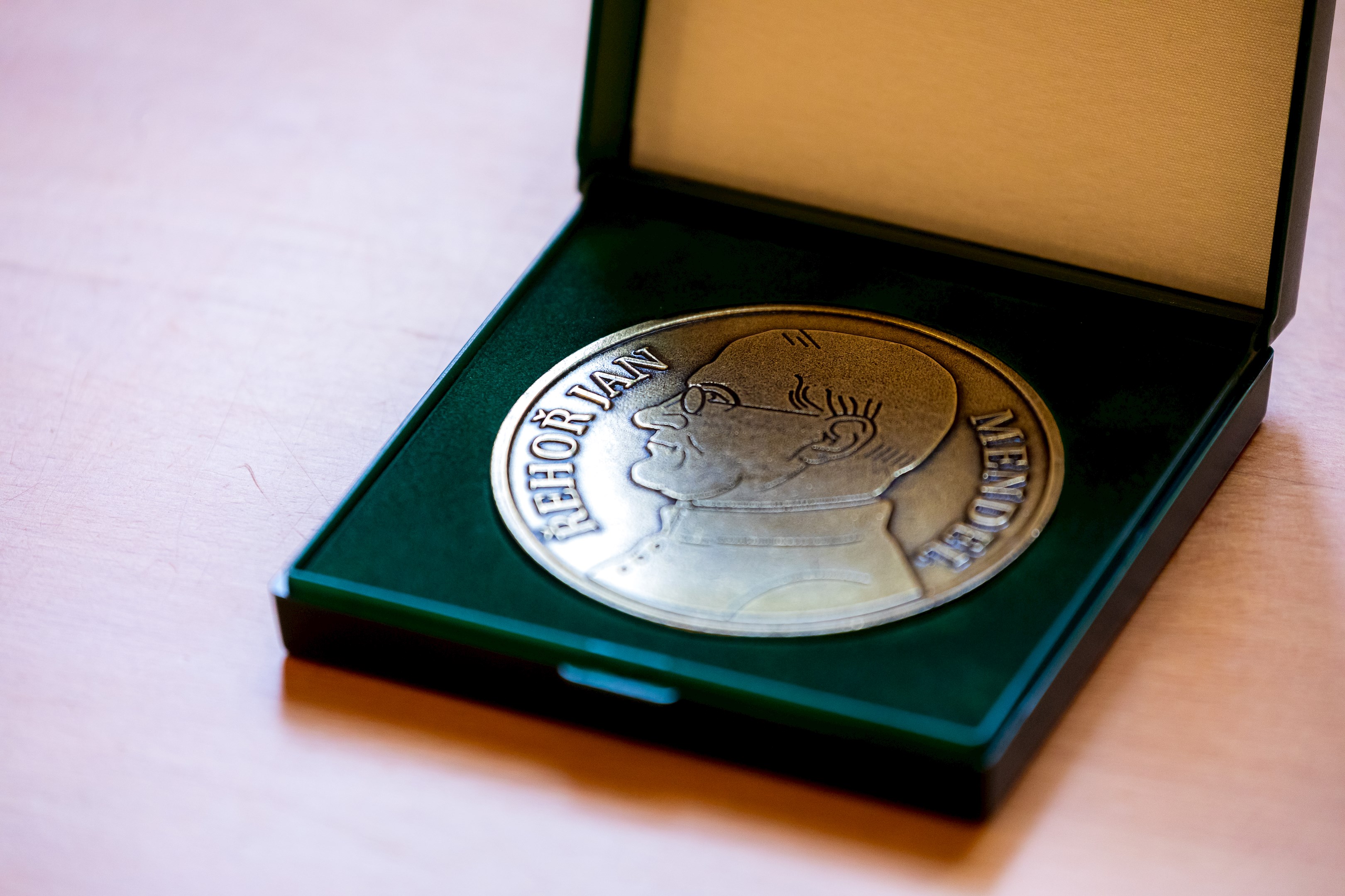 Medaile děkana pro osobnosti ÚFE