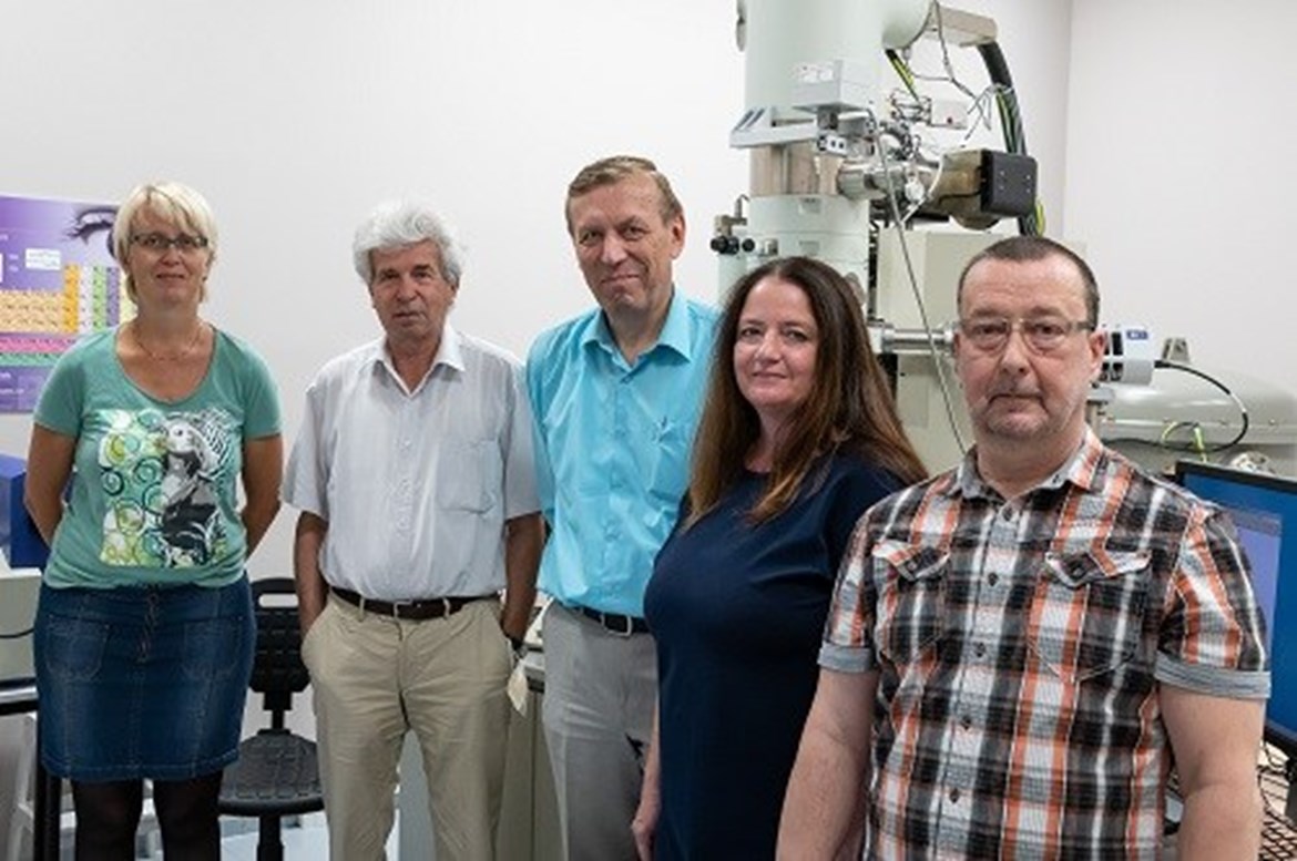 The team from the Institute of Physics of Materials (from right to left: Dr. Jiří Buršík, Ing. Ivana Podstranská, Dr. Aleš Kroupa, Dr. Milan Svoboda and Ing. Adéla Zemanová)