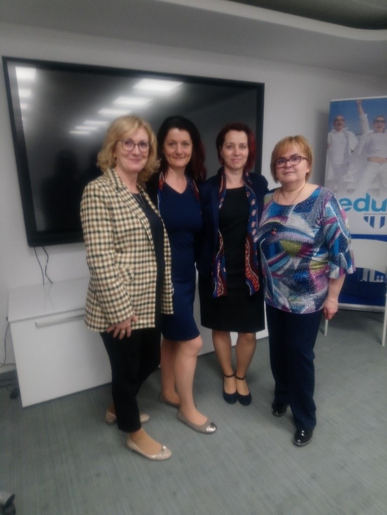 Prezentace záměru a východisek projektu AZV s názvem Kvalita poskytované prenatální a perinatální péče očima českých žen