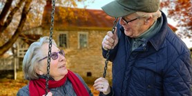 Proč někteří starší lidé volí vztah s&#160;odděleným bydlením místo tradičního? 