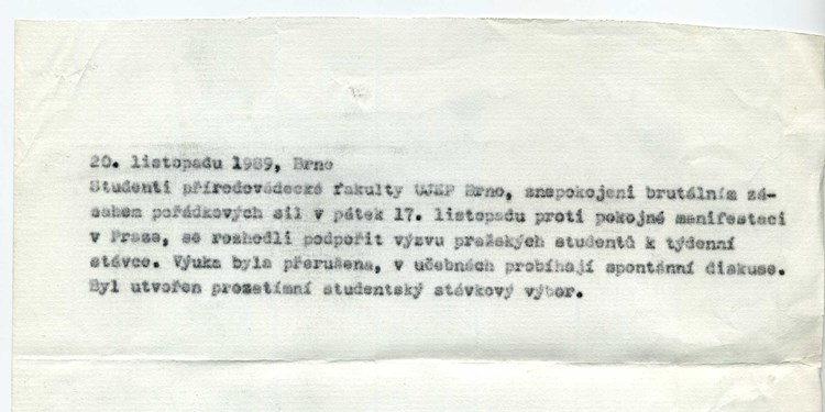 The statement of Monday 20 November, which was produced, reproduced and circulated by the Strike Committee. Photo: Archive of Eva Sýkorová 