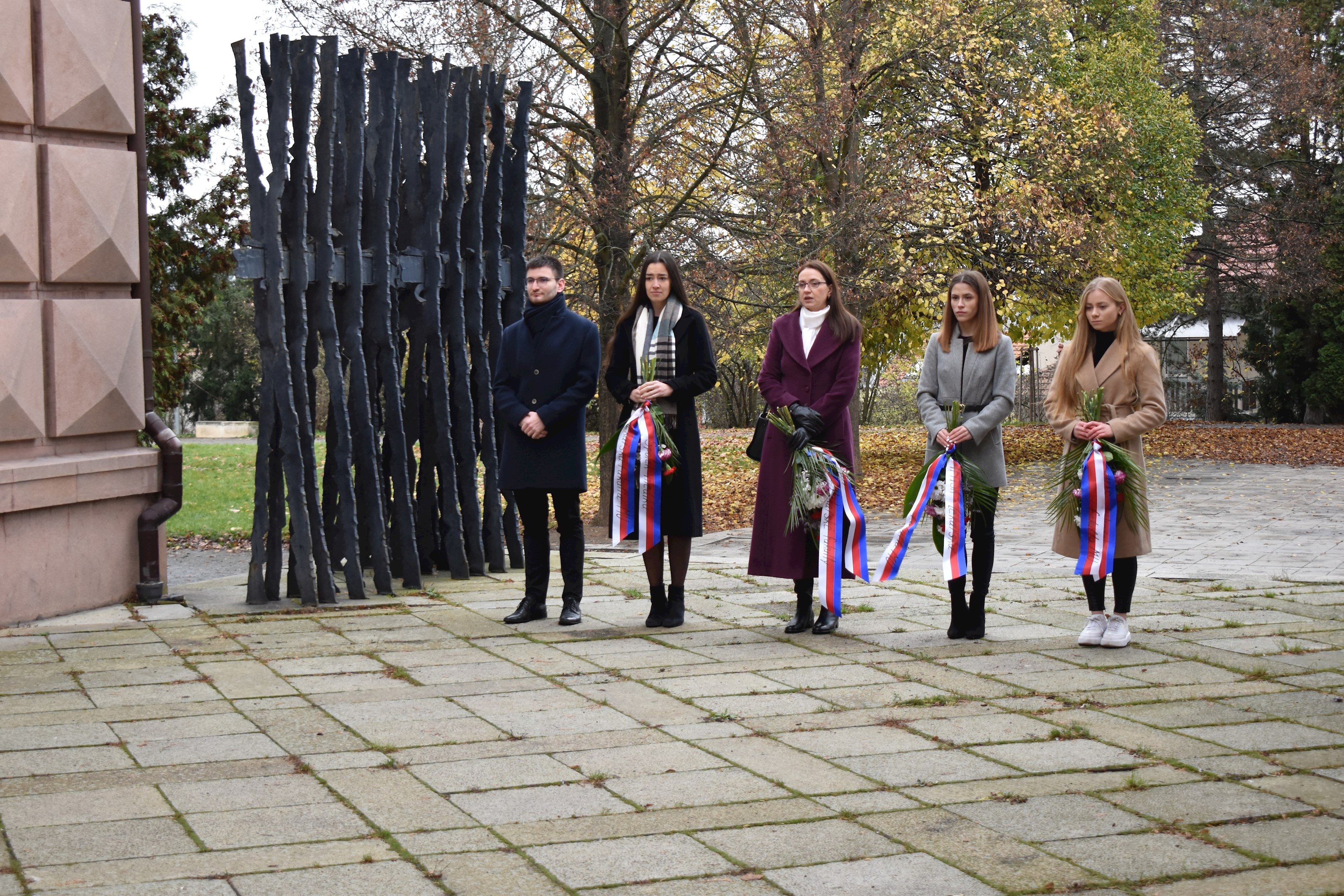 Na listopadové události 1939 a 1989 nezapomínáme