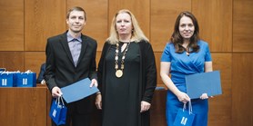 The prize for excellent results was awarded to PhD students and their supervisors