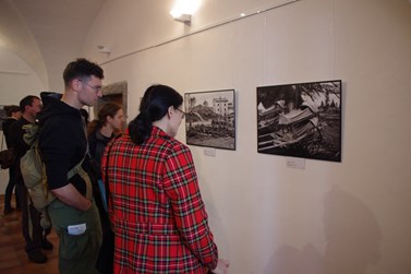 Prohlídka výstavy fotografií v Tolminském muzeu
