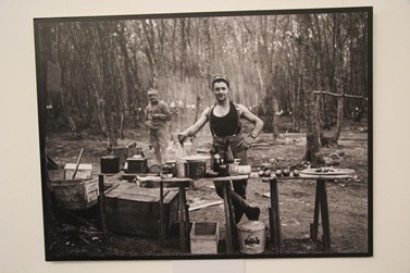 Fotografie polní kuchyně z výstavy v Tolminském muzeu