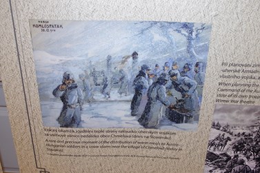 Rakousko-uherští vojáci dostávají teplou stravu u obce Chmelová (Slovensko)