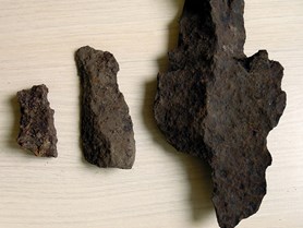 Soběšice – ocelové střepiny nalezené v bezprostředním okolí