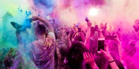 Festival barev Holi dorazí 18. března do Brna