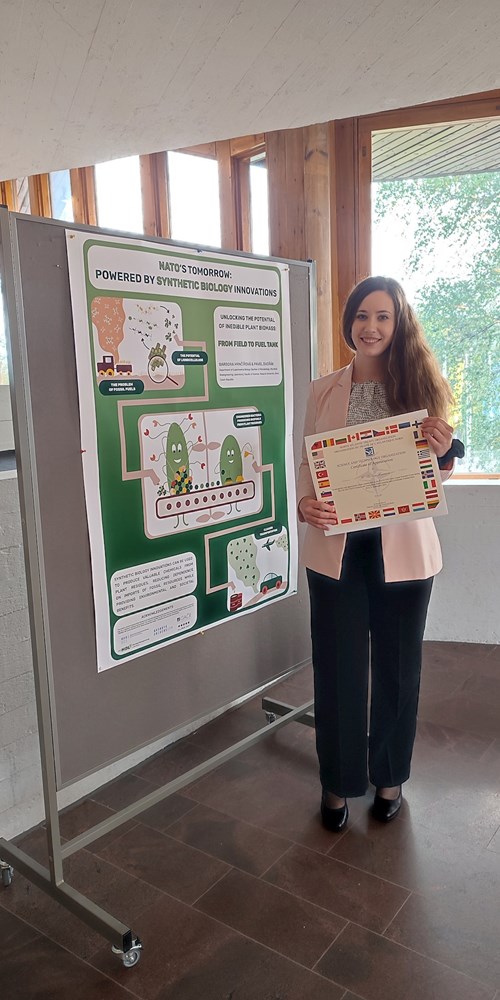 Barbora received the Best Presentation Award for the best presentation at the Early Career Scientist Event in Espoo, Finland. Photo: Archive of Barbora Hrnčířová