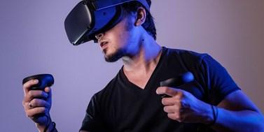 Zkoumej interakce ve VR