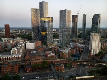 Obr. 5a: Výhled na Manchester