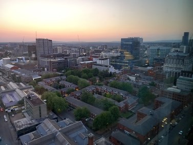 Obr. 5b: Výhled na Manchester