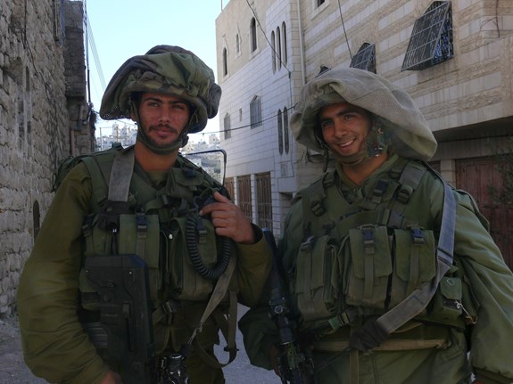 Pri svojom pobyte na Blízkom východe stretával Čejka izraelských vojakov, napríklad v Hebróne. Foto: Marek Čejka