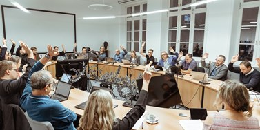 The Academic Senate discussed changes in doctoral studies