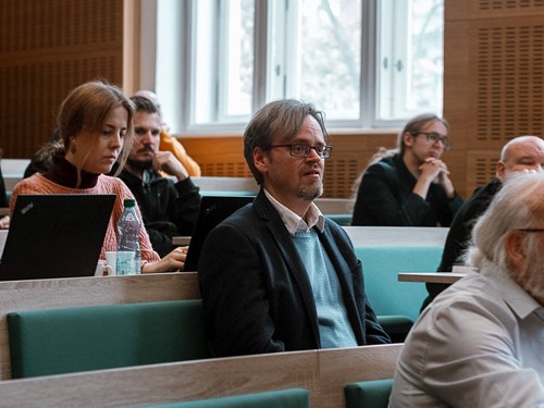 Den panelových diskusí o minulosti a budoucnosti české religionistiky. Foto: Evgeniia Tokmakova/FF MU