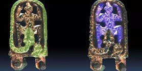 Archeologové z&#160;MUNI objevili bronzové kování opasku odkazující k&#160;neznámému pohanskému kultu