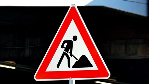 Attention, there is work on the road