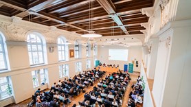 Konference Politologické sympozium 2024: Evropské volby v&#160;kontextu 20 let členství Česka v&#160;EU 