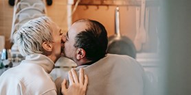 Jak důležitý je sex ve středním a&#160;starším věku? Svoji roli mohou hrát ageistické stereotypy