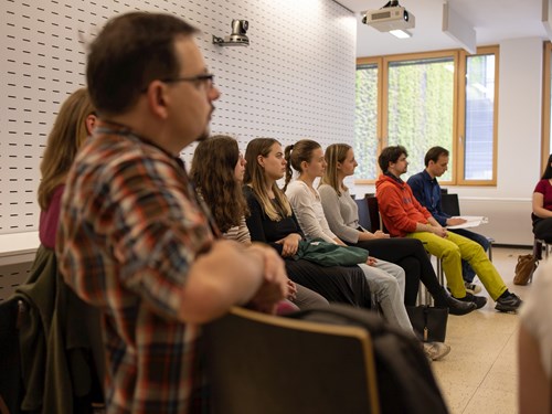 Presentation of research teaching within the workshop Facing History and Ourselves. Photo: Ondřej Vedral/FF MU