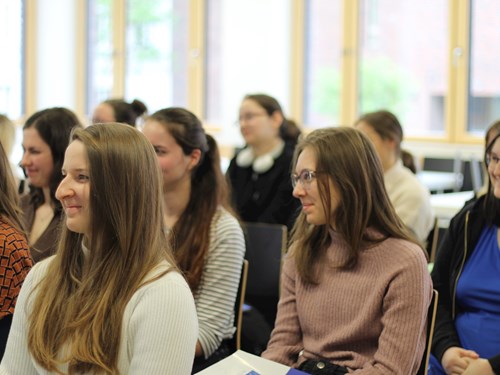 Absolventi (nejen) učitelství povídali o svých kariérních cestách. Foto: Viktorie Kozubíková/FF MU