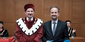 Karel Šmejkal získal Cenu rektora MU v&#160;rámci Dies academicus 2024